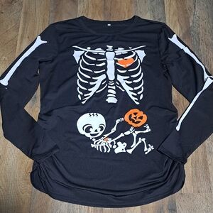 Halloween Maternity Shirt Size Medium, Stretchy. Like New.